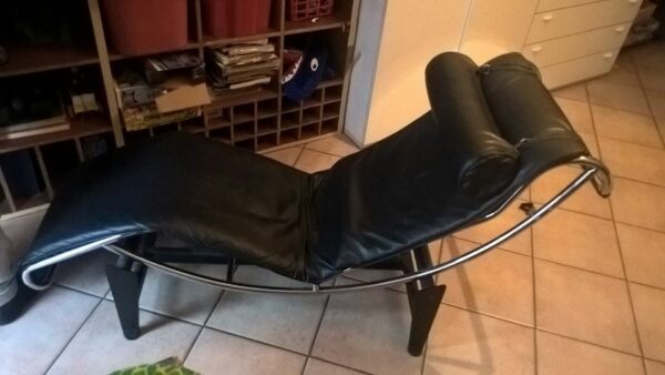 Chaise lounge LC4 Le Courbusier